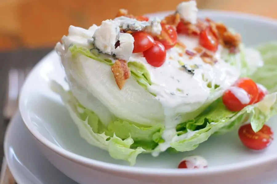 Yoghurtdressing med ädelost